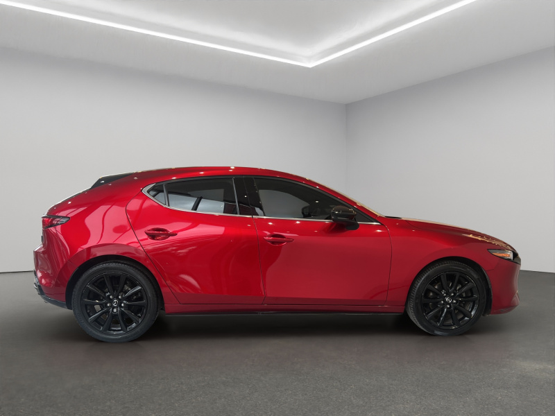 Mazda Mazda 3 5 pts. HB Signature, 2.5T, TA, piel, s. Bose, RA-18, 4x4 2023